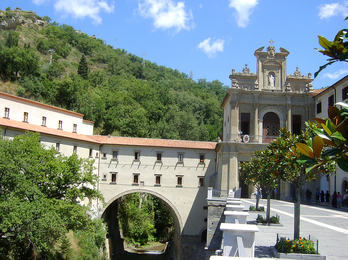 visit-the-sanctuary-of-san-francesco-di-paola-patron-saint-of-calabria